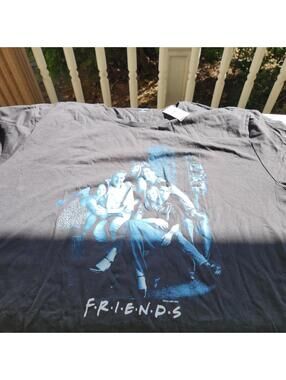 Friends Cast Graphic Tee Womens  XXXL (3XL) Old Navy NEW W/ Tags Monica, Rachael